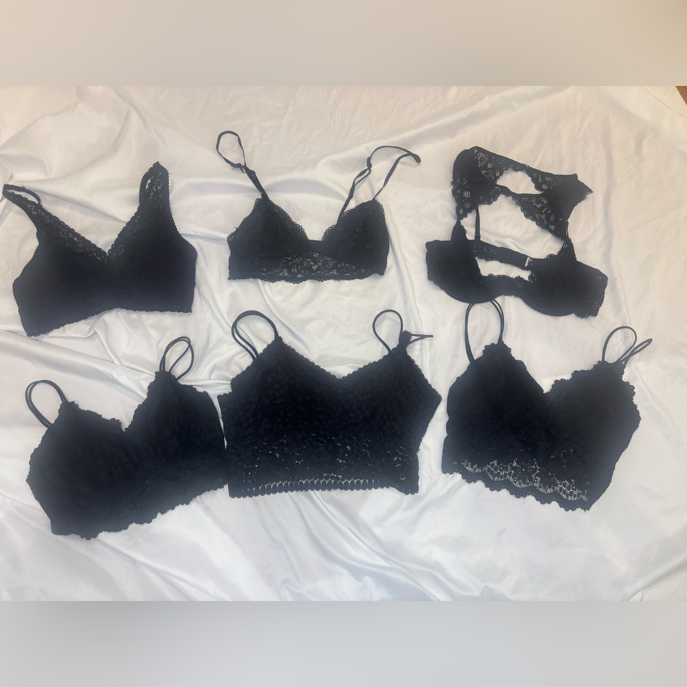 Mixed lot of 6 used Elegant Black Lace Bralette Set